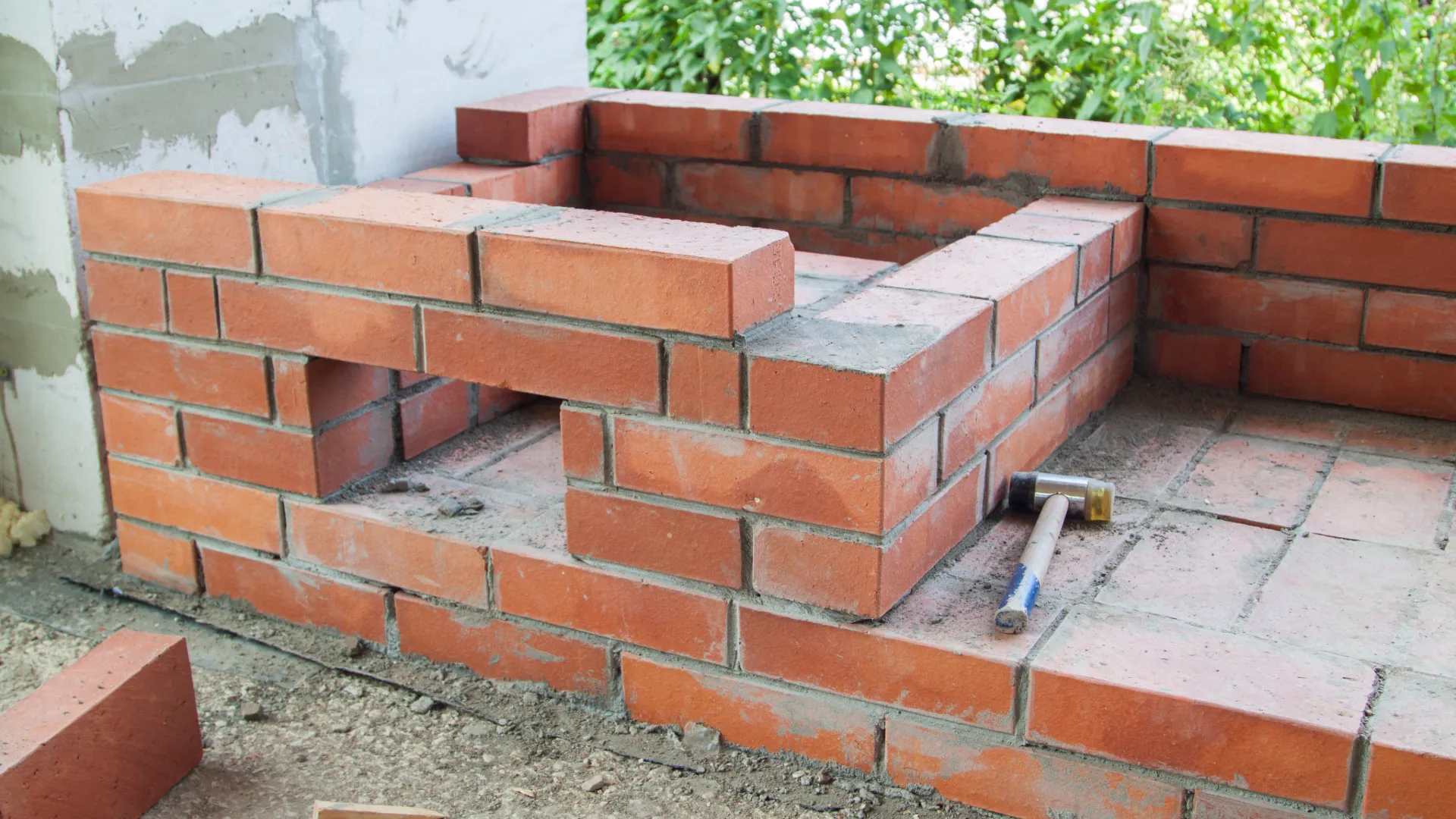 Custom outdoor brick braai area